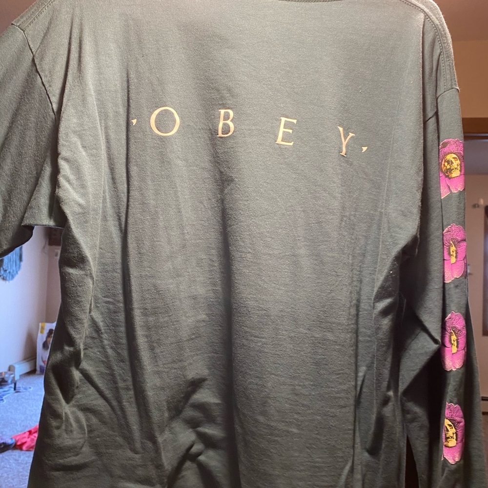 OBEY long sleeve